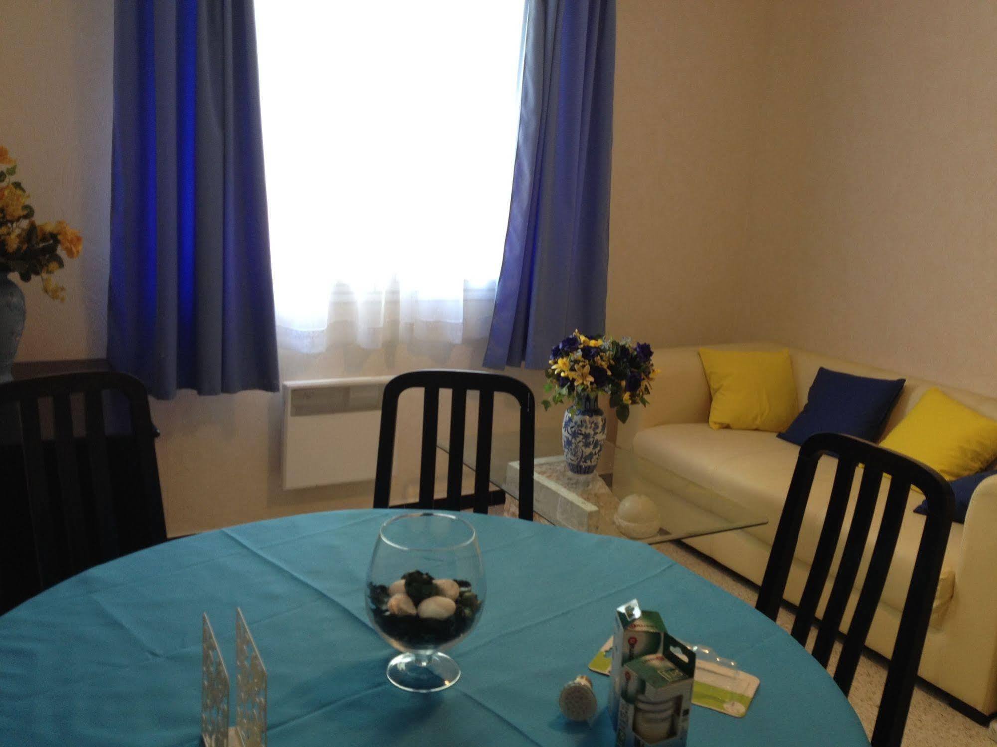 Appartement La Plage En Provence Le Pradet Eksteriør billede